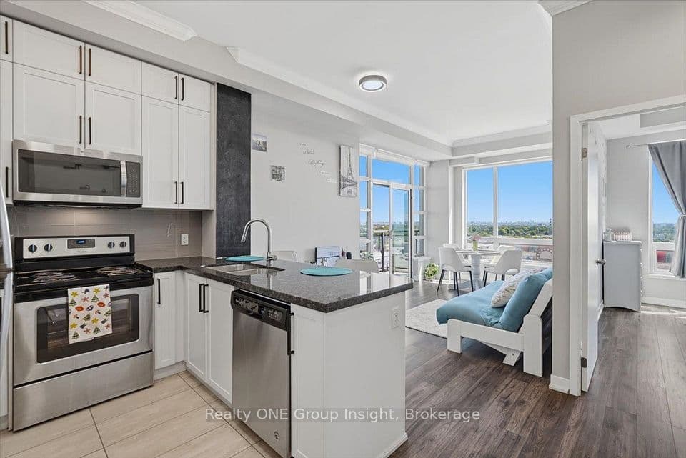 840 Queens Plate Drive 1009, Toronto, ON M9W 0E7 – main photo