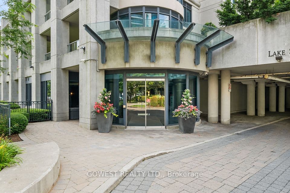 2095 Lake Shore Boulevard W 318, Toronto, ON M8V 4G4 – photo 2
