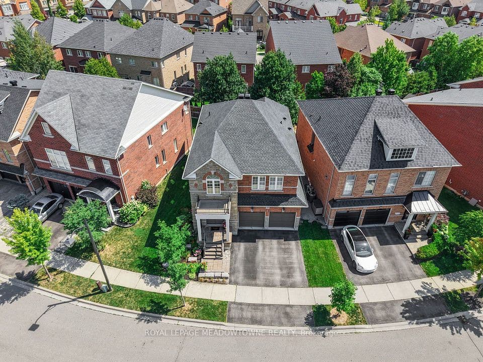 395 Malboeuf Court, Milton, ON L9T 7Y3 – photo 3