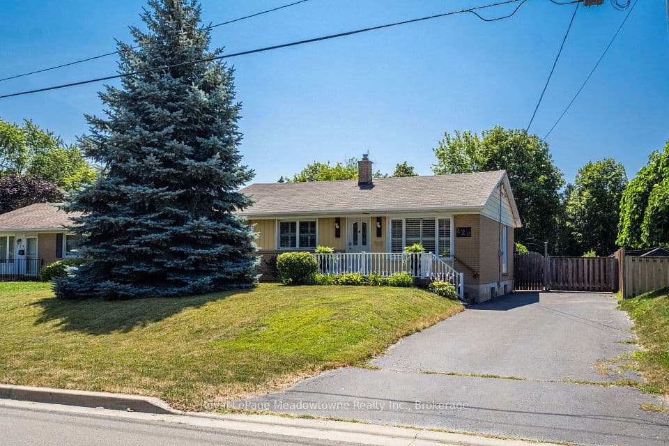 228 Bell Street, Milton, ON L9T 2A9 – main photo