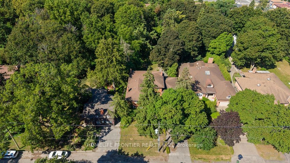 36 Riverdale Drive, Toronto, ON M9V 2T3 – photo 3