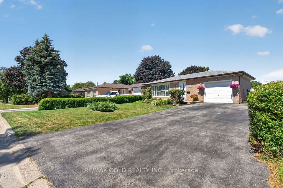47 Belmont Drive, Brampton, ON L6T 2K5 – photo 3