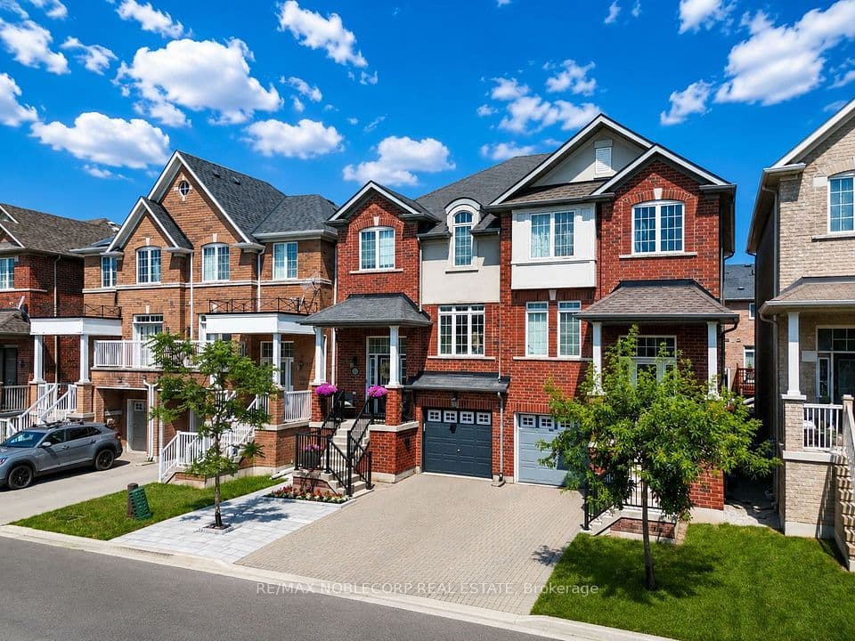 44 Lou Pomanti Street, Toronto, ON M9M 0C2 – photo 3