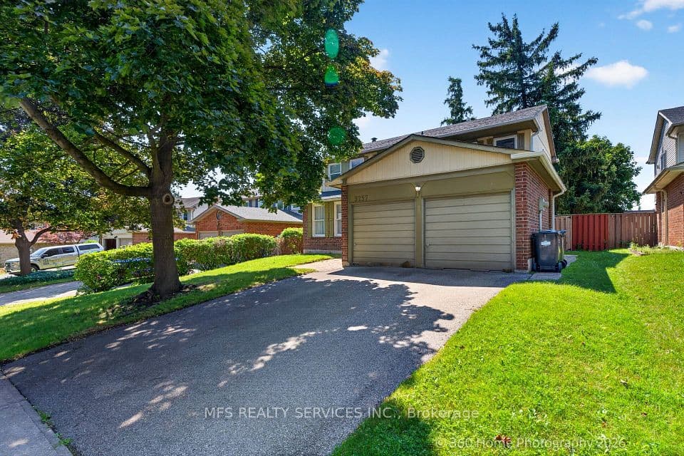3257 Sir Johns Homestead, Mississauga, ON L5L 2N7 – photo 2