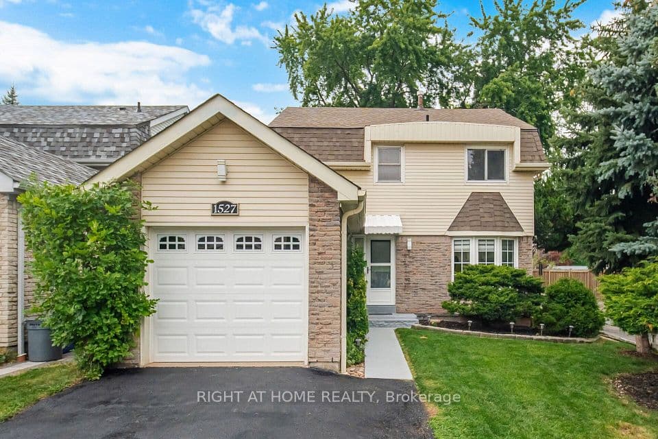 1527 Forestdale Court, Oakville, ON L6H 3A1 – main photo