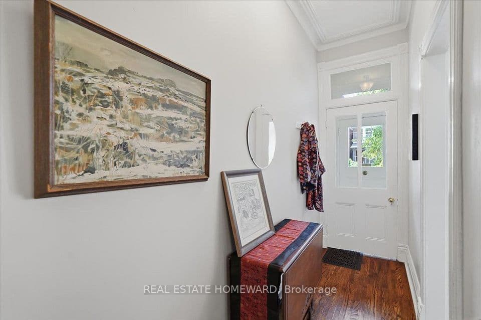 31 Sorauren Avenue, Toronto, ON M6R 2C8 – photo 3