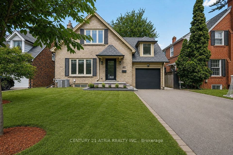 62 Lynngrove Avenue, Toronto, ON M8X 1M9 – main photo