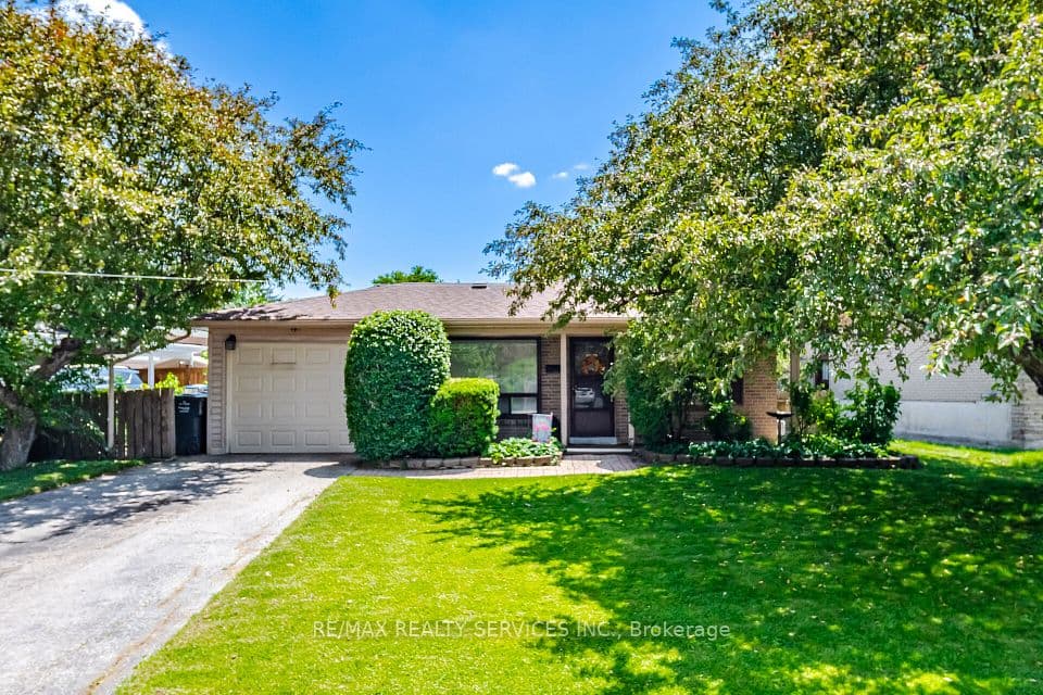 15 Ferndale Crescent, Brampton, ON L6Y 3V3 – photo 2