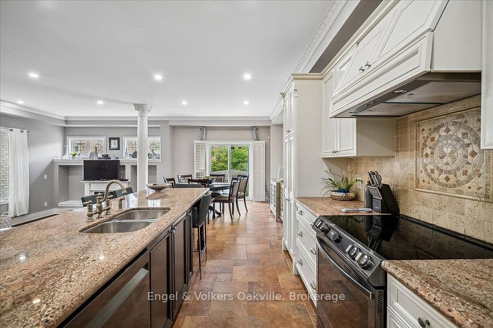 5113 Celebration Drive, Mississauga, ON L5M 8B3 – photo 3