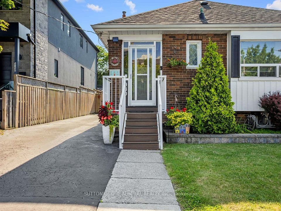 980 Kipling Avenue, Toronto, ON M9B 3L2 – photo 3