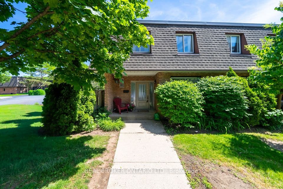 684 Dynes Road 1, Burlington, ON L7N 2V6 – main photo