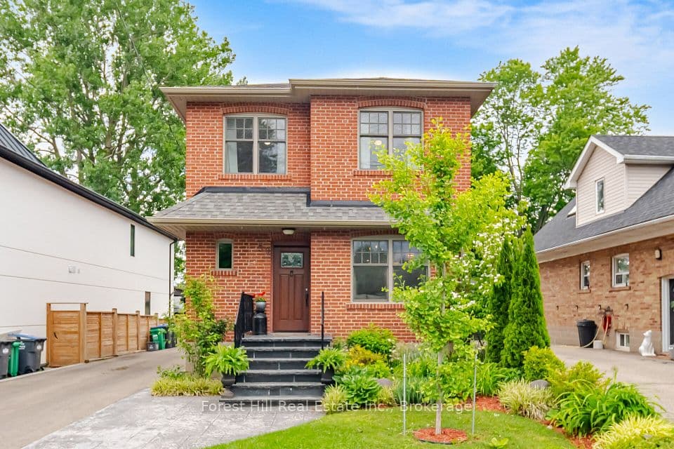 39 Broadview Avenue, Mississauga, ON L5H 2S8 – photo 2