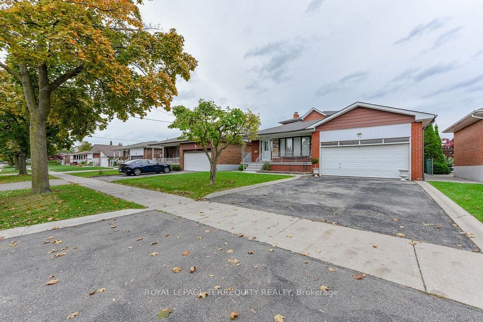 94 Melbert Road, Toronto, ON M9C 3R1 – main photo
