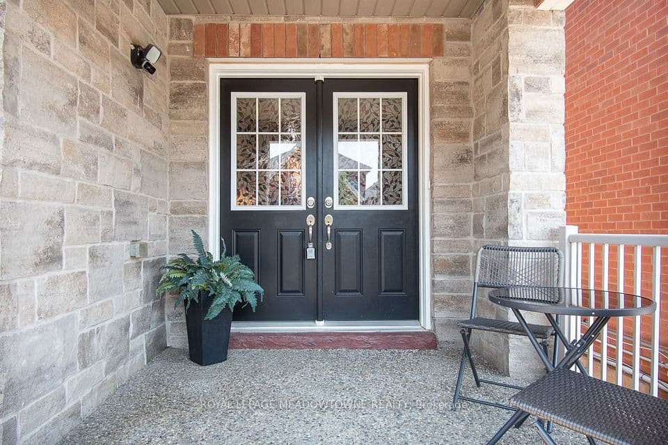 1079 Job Crescent, Milton, ON L9T 8V5 – photo 3