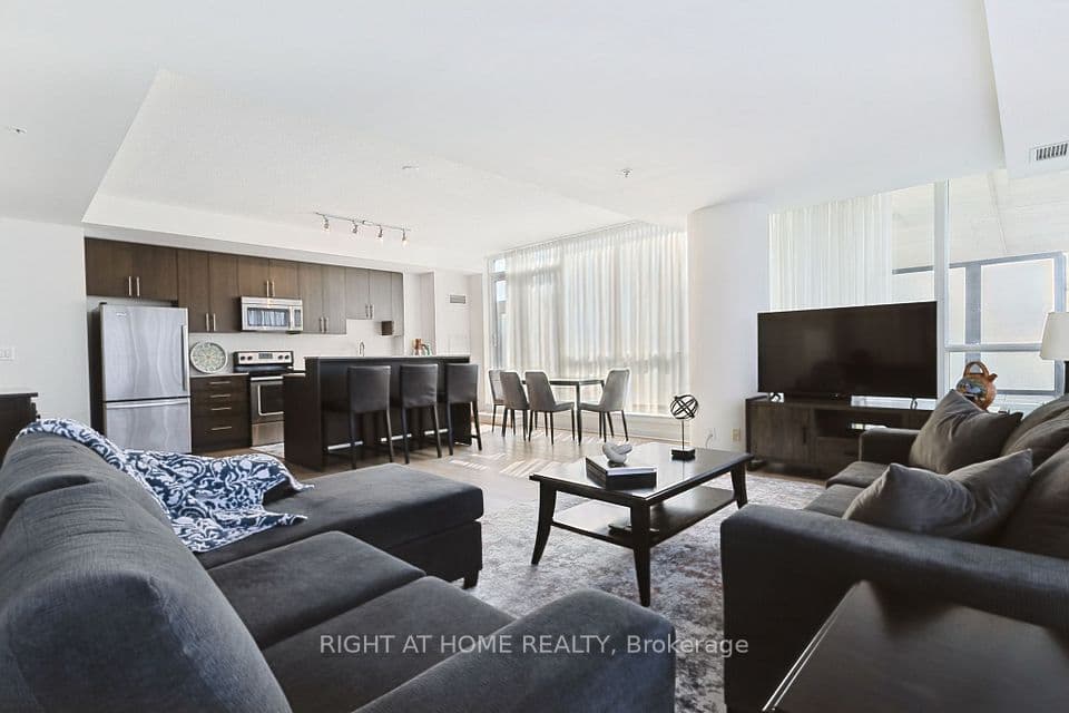 3985 Grand Park Drive 302, Mississauga, ON L5B 0H8 – main photo