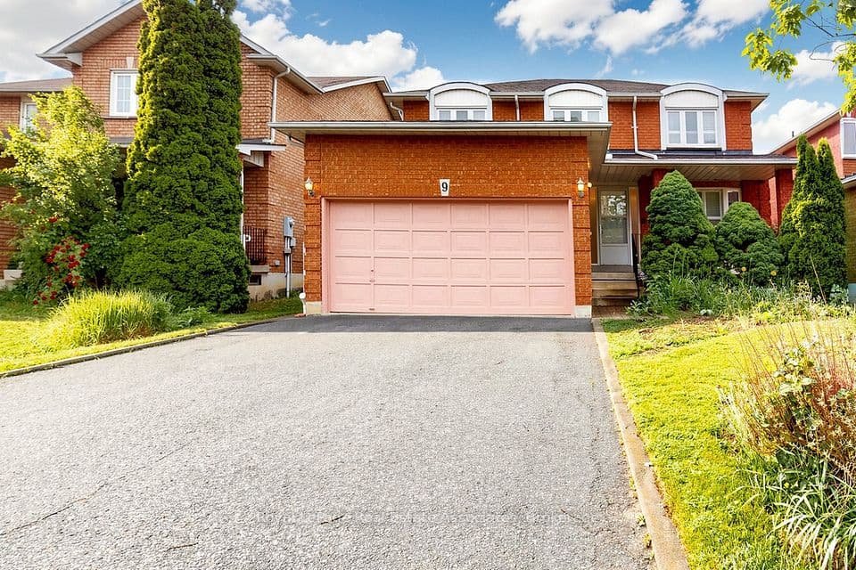 9 Kingsplate Crescent, Toronto, ON M9W 6X6 – main photo