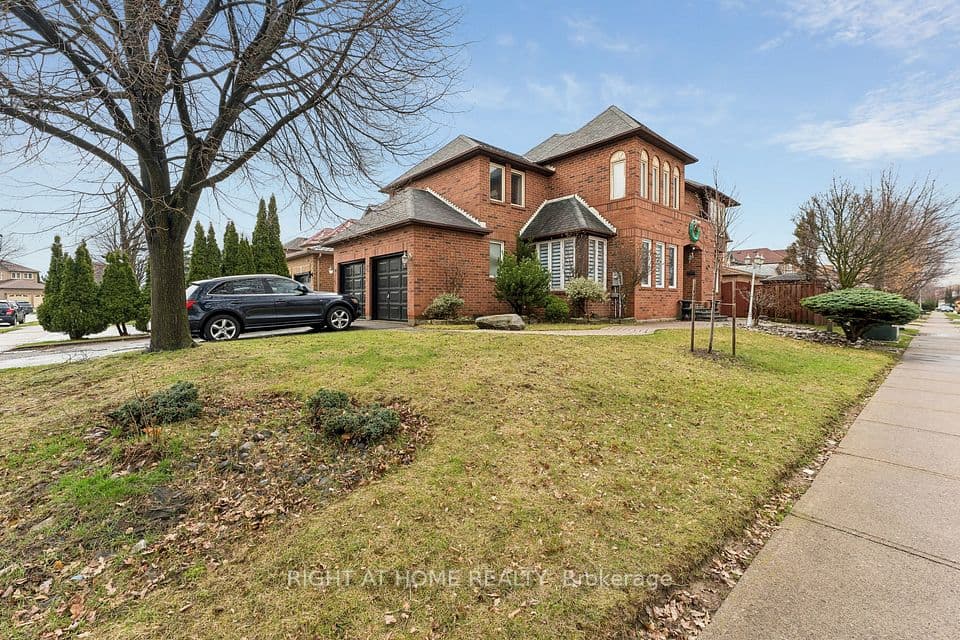 39 Banner Road, Brampton, ON L6X 4K8 – photo 2