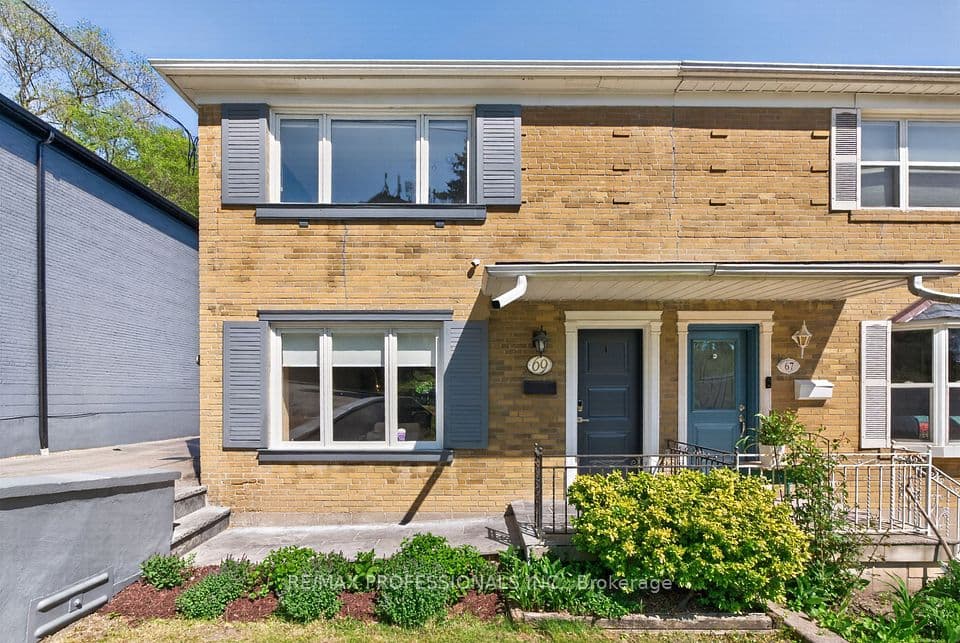 69 Skylark Road, Toronto, ON M6S 4M5 – photo 3