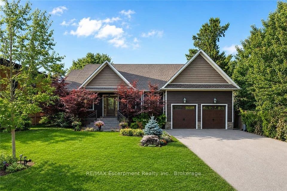 2073 Deramore Drive, Oakville, ON L6J 2P7 – main photo