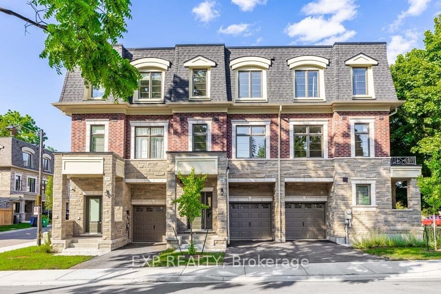 209 Wyndham Street, Mississauga, ON L5M 2S5 – main photo