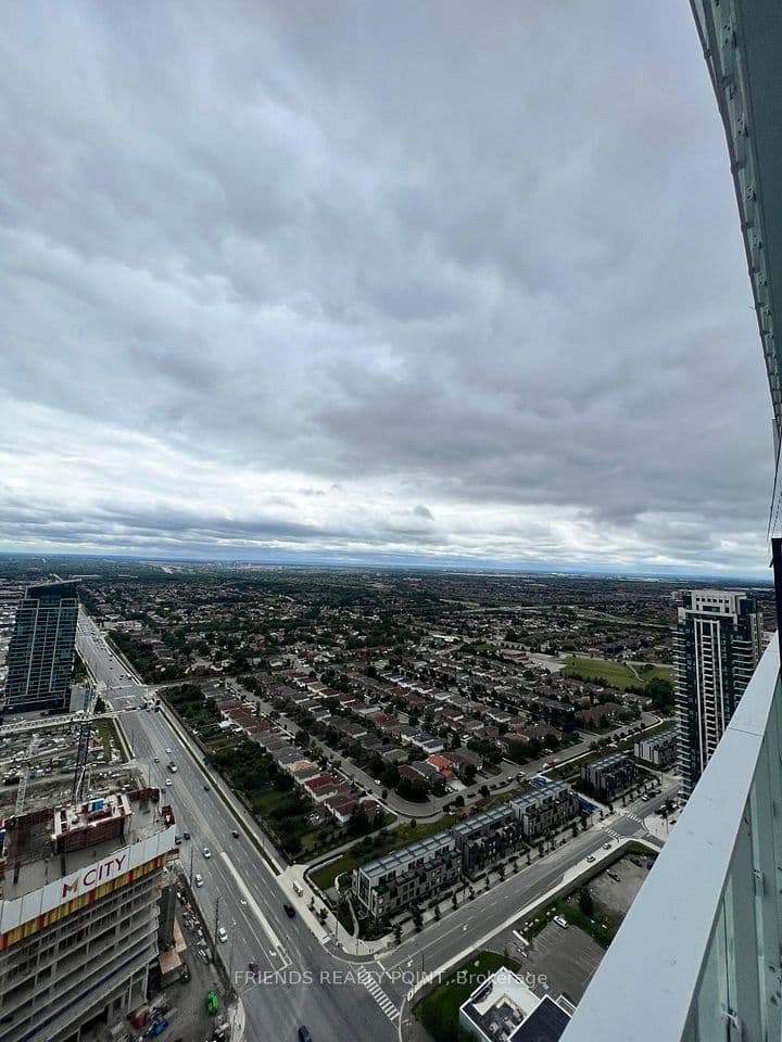 3900 Confederation Parkway 3805, Mississauga, ON L5B 0M3 – main photo