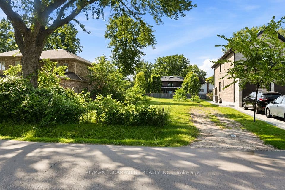 75 Troy Street, Mississauga, ON L5G 1S6 – photo 3