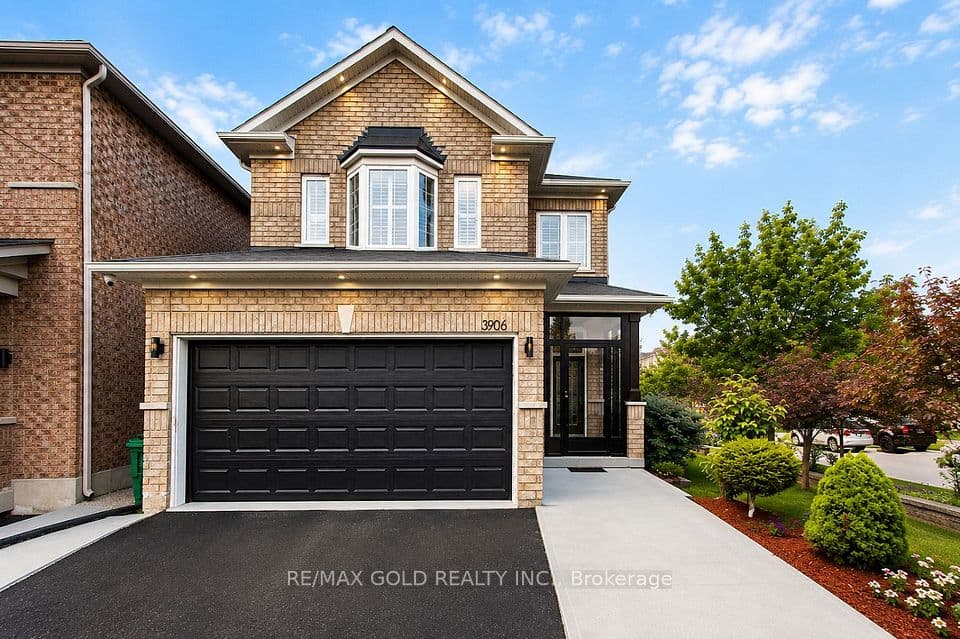 3906 Passway Road, Mississauga, ON L5N 8P1 – main photo