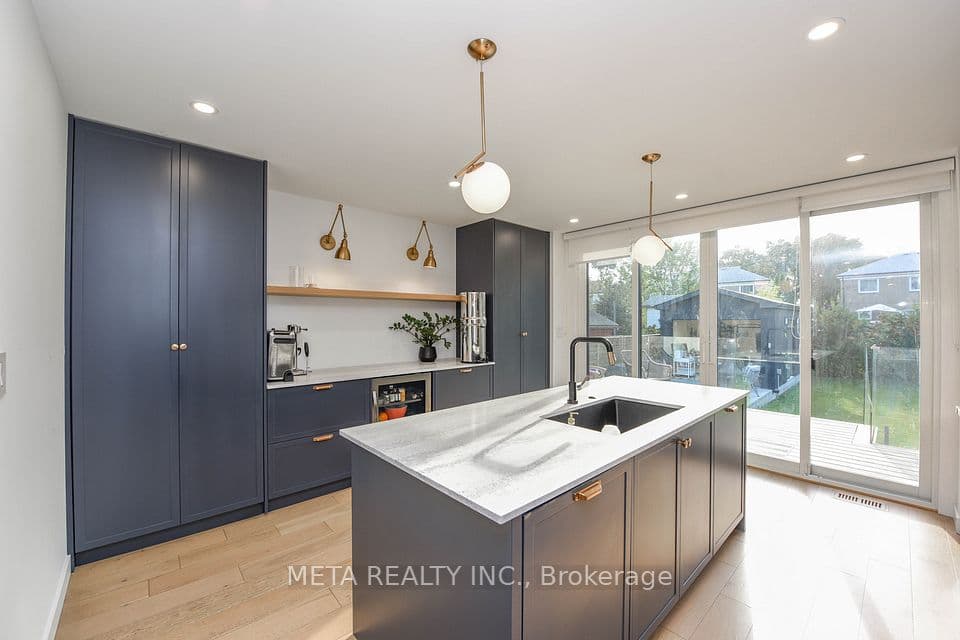 28 Connorvale Avenue, Toronto, ON M8W 4A1 – main photo