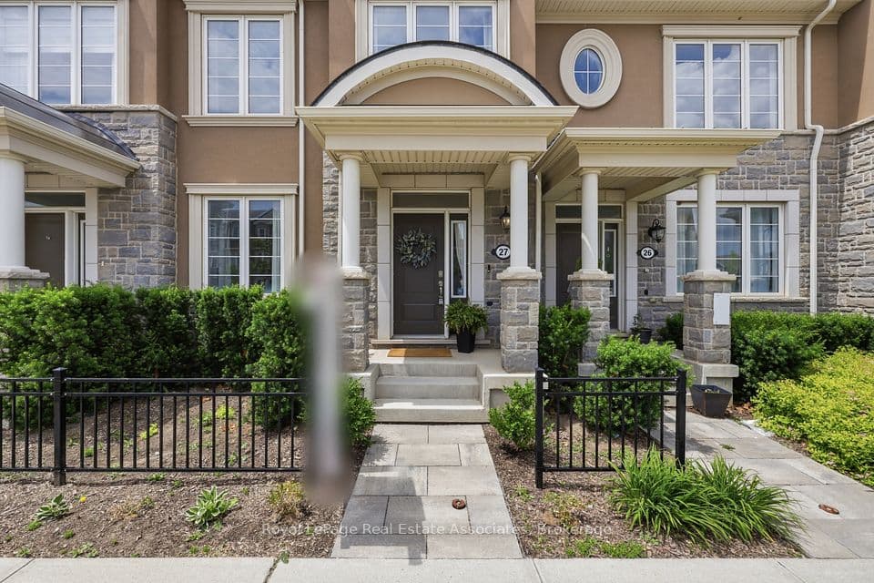 1222 Rose Way 27, Milton, ON L9E 1P2 – photo 2