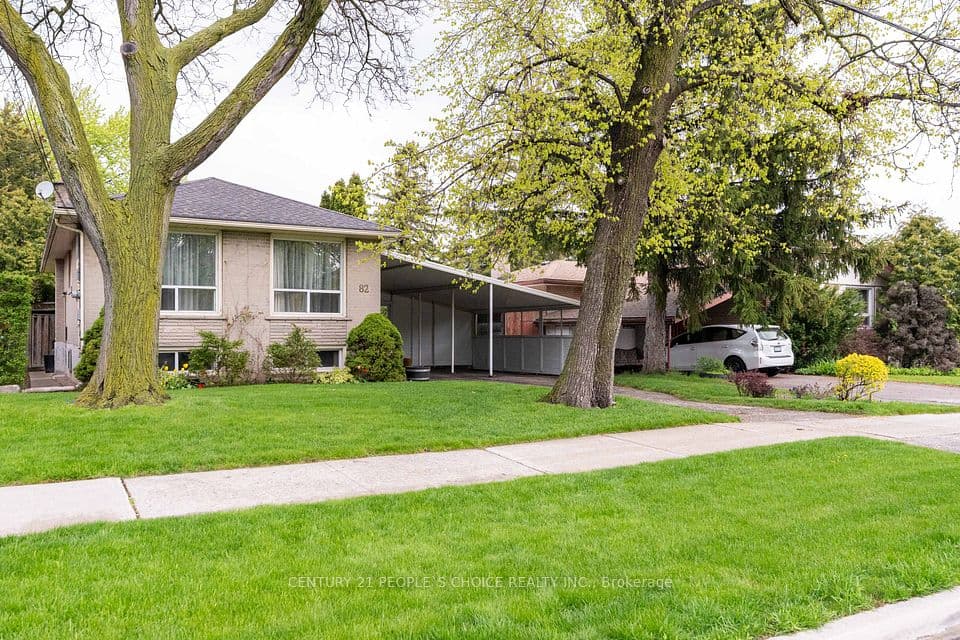 82 Hadrian Drive, Toronto, ON M9W 1V4 – main photo