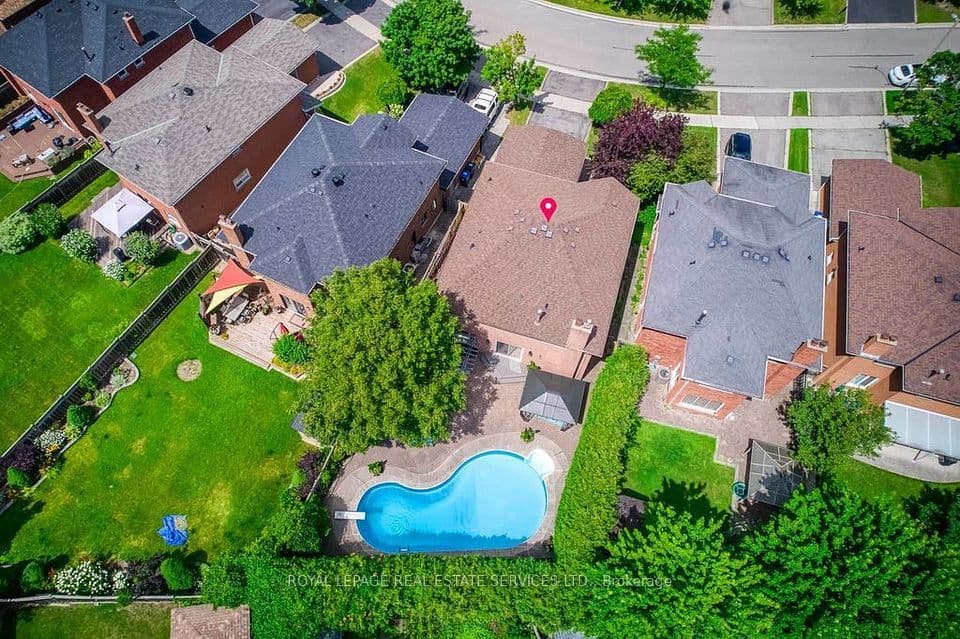 4544 The Gallops, Mississauga, ON L5M 3A8 – photo 2