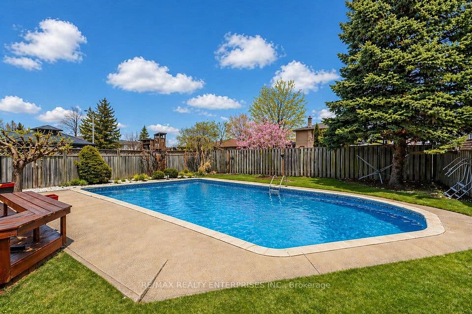 426 Bartley Bull Parkway, Brampton, ON L6W 2M5 – photo 2