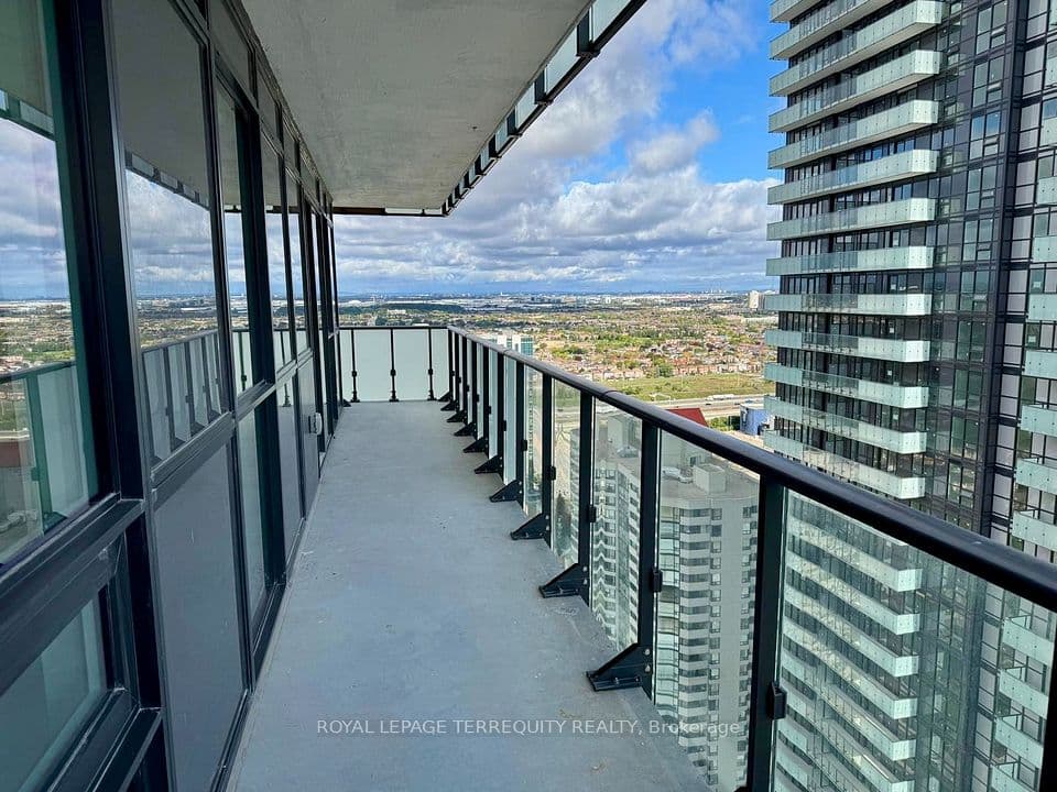 4130 Parkside Village Drive 3004, Mississauga, ON L5B 0L7 – photo 3