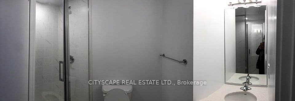 2433 Dufferin Street 615, Toronto, ON M6E 3T3 – main photo