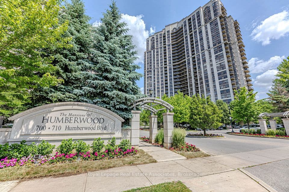 700 Humberwood Boulevard 128, Toronto, ON M9W 7J4 – photo 2