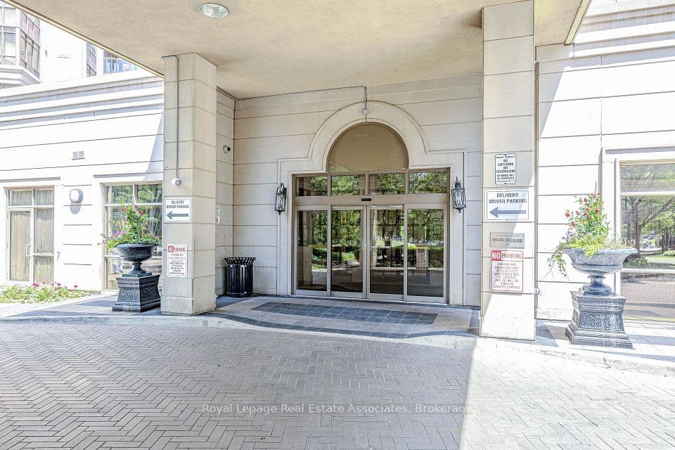700 Humberwood Boulevard 128, Toronto, ON M9W 7J4 – photo 3