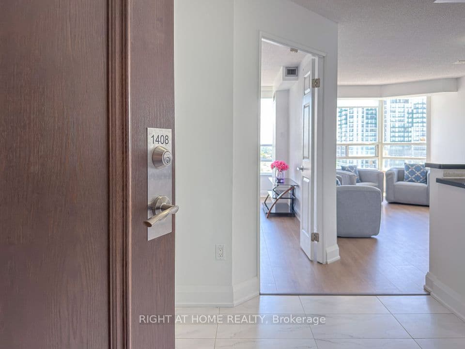 50 Kingsbridge Garden Circle 1408, Mississauga, ON L5R 1Y2 – photo 3