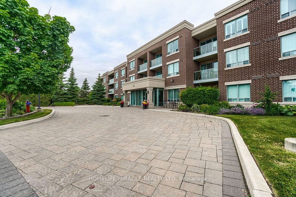 55 Via Rosedale Road 105, Brampton, ON L6R 0V1 – main photo