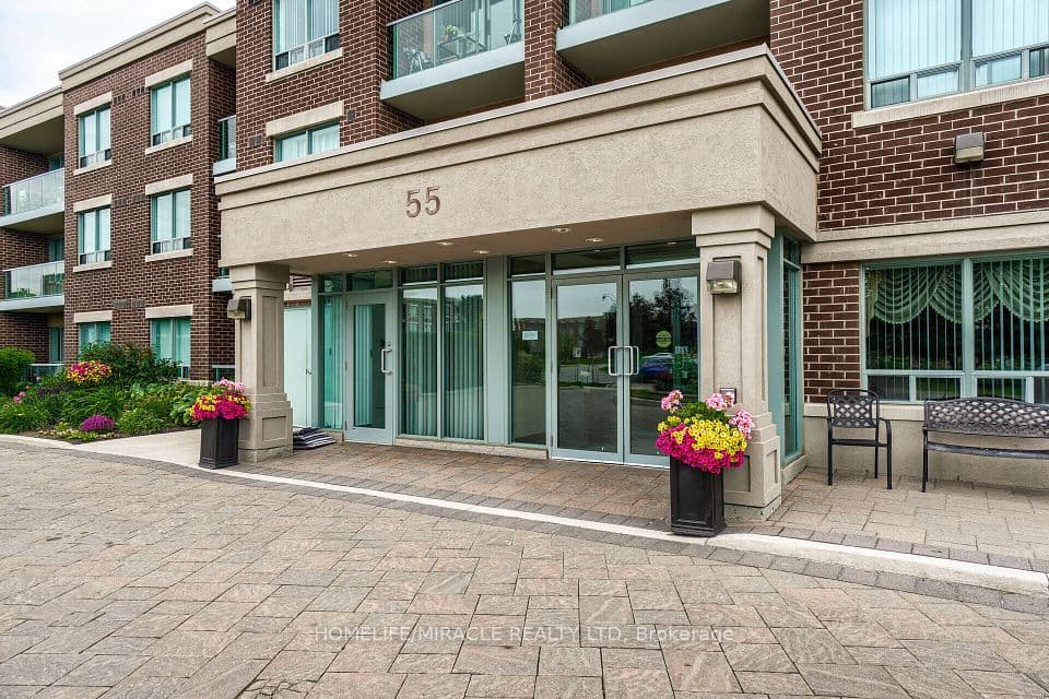 55 Via Rosedale Road 105, Brampton, ON L6R 0V1 – photo 2
