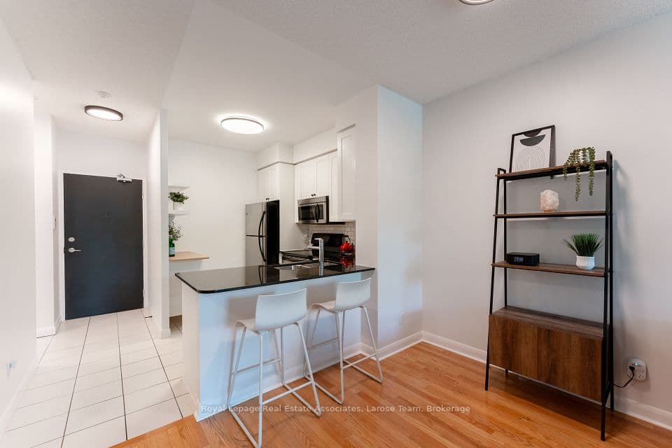 225 Sherway Gardens Road 102, Toronto, ON M9C 0A3 – photo 3