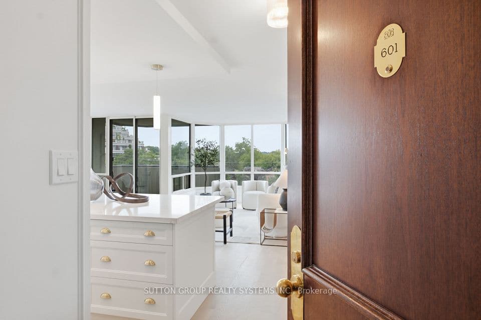 1320 Islington Avenue 601, Toronto, ON M9A 5C6 – photo 2