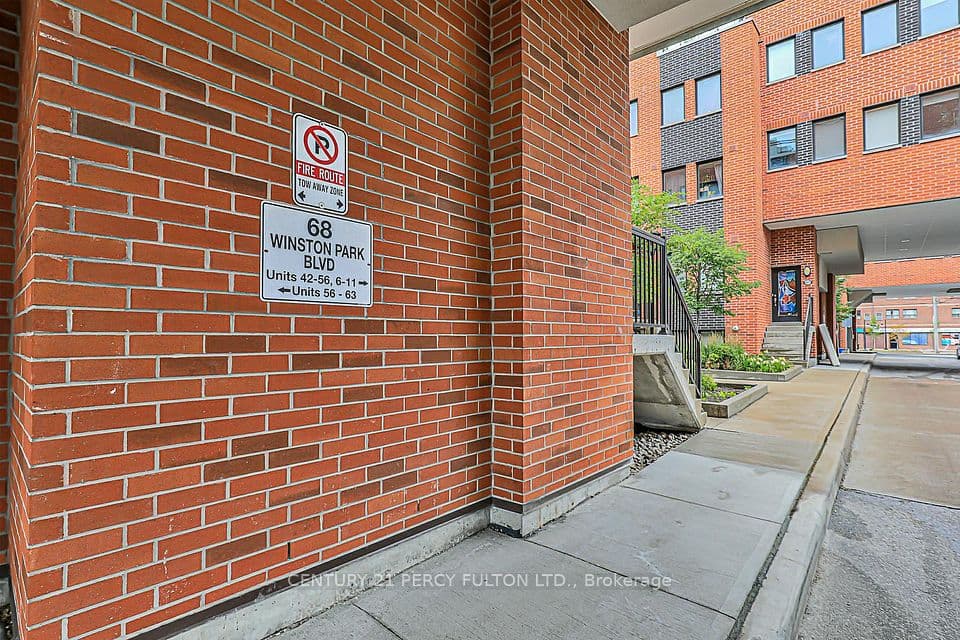 68 Winston Park Boulevard 7, Toronto, ON M3K 1C3 – photo 3