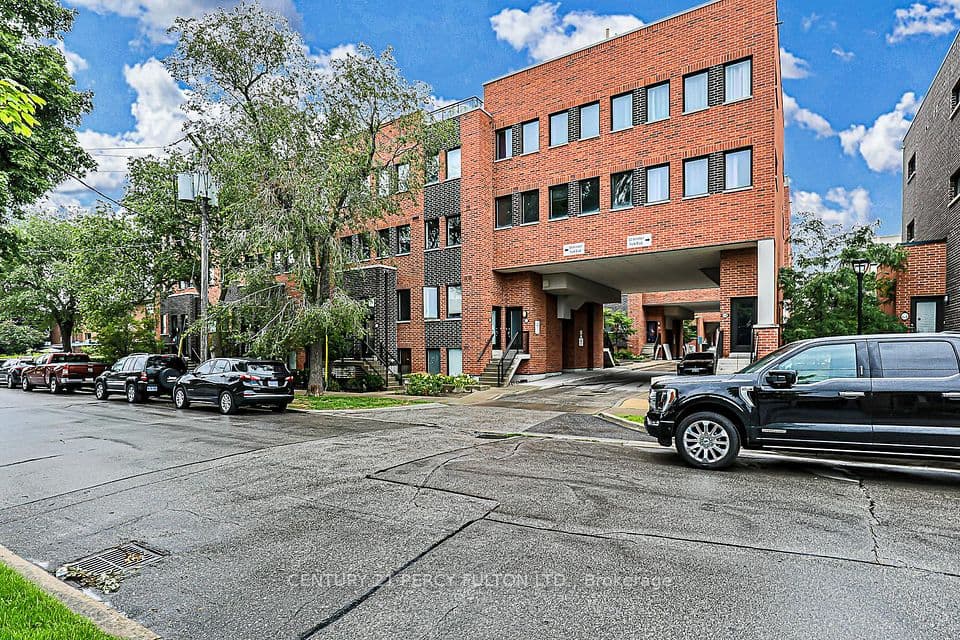 68 Winston Park Boulevard 7, Toronto, ON M3K 1C3 – photo 2