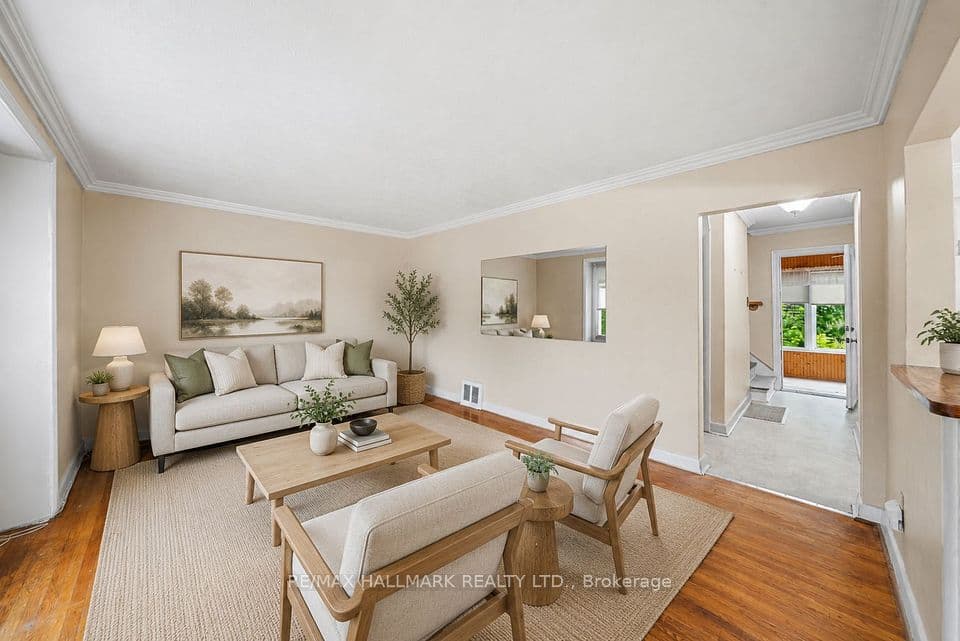 27 Sunray Crescent, Toronto, ON M3M 2C4 – photo 2