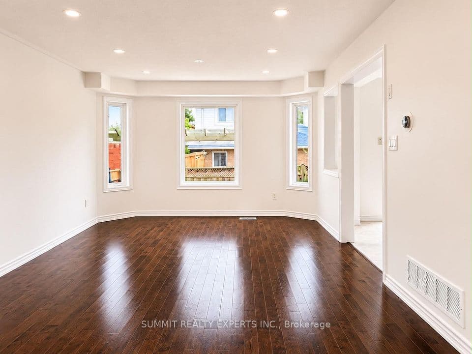 25 Deforest Drive, Brampton, ON L7A 2Y1 – photo 3