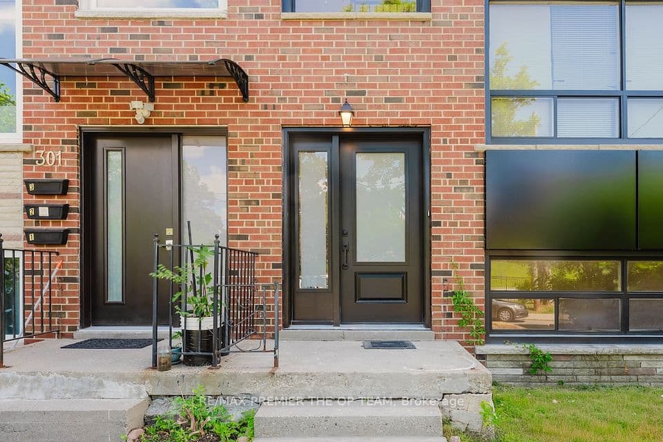 299 Quebec Avenue, Toronto, ON M6P 2V2 – photo 3