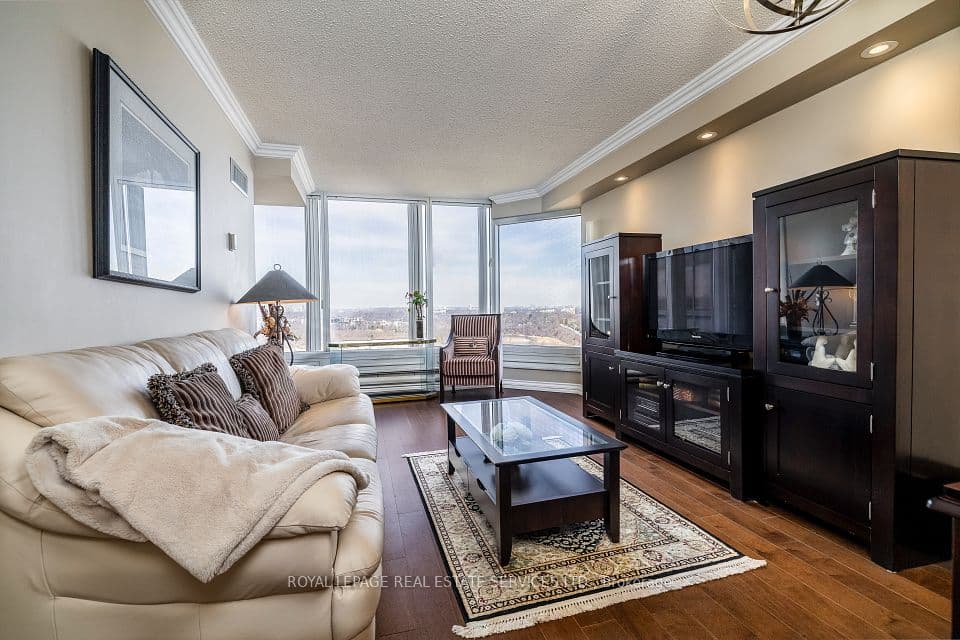 1 Palace Pier Court 2812, Toronto, ON M8V 3W9 – photo 2