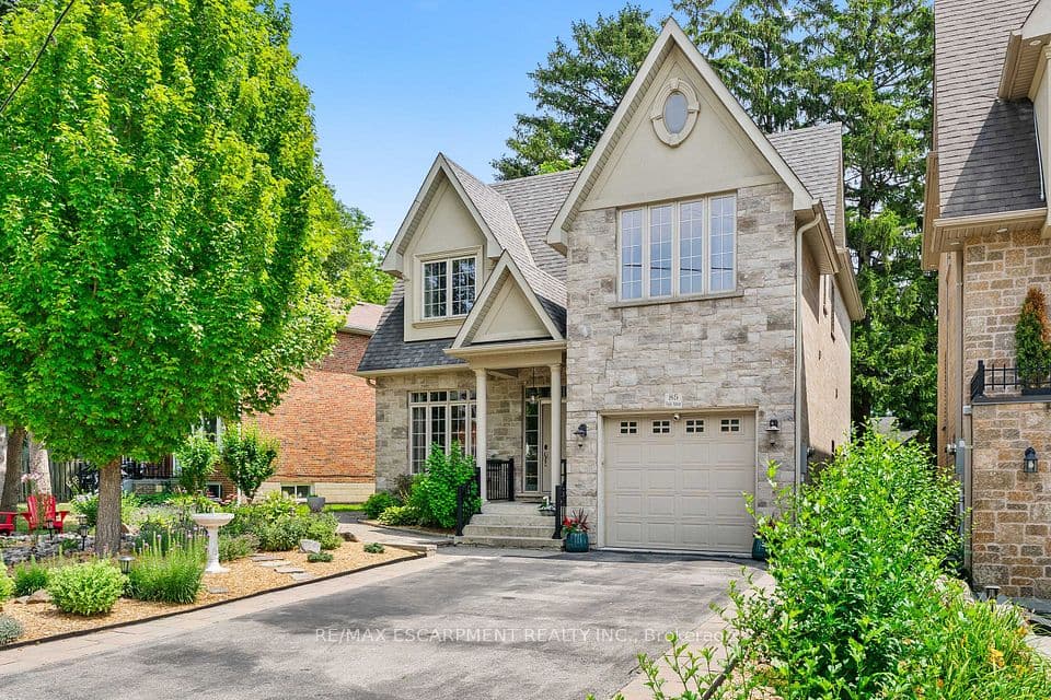 85 PARK Street W, Mississauga, ON L5H 1L2 – main photo