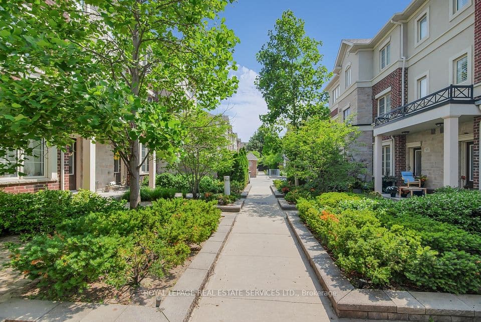 636 Evans Avenue 47, Toronto, ON M8W 0A8 – photo 2