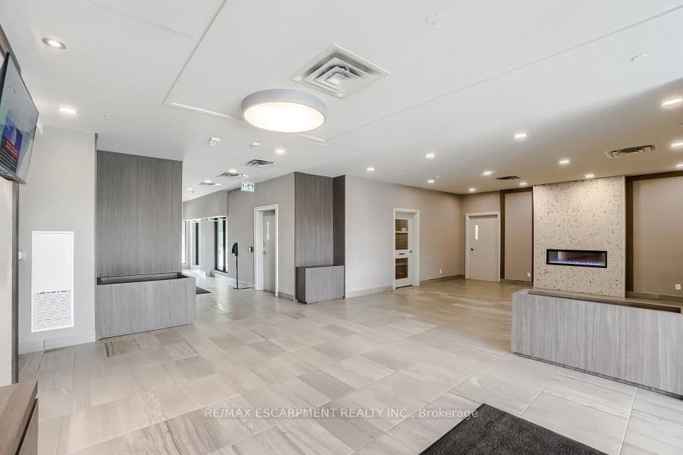 150 OAK PARK Boulevard 220, Oakville, ON L6H 3P2 – photo 3